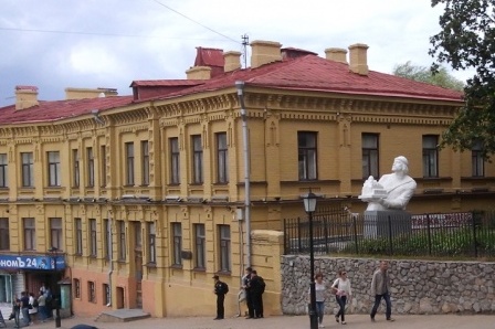 Музей-майстерня І. П. Кавалерідзе 