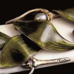 Josef Maria Auchentaller Tagliacarte 1900-1905 argento, avorio, smalto, perle realizzazione Georg Adam Scheid